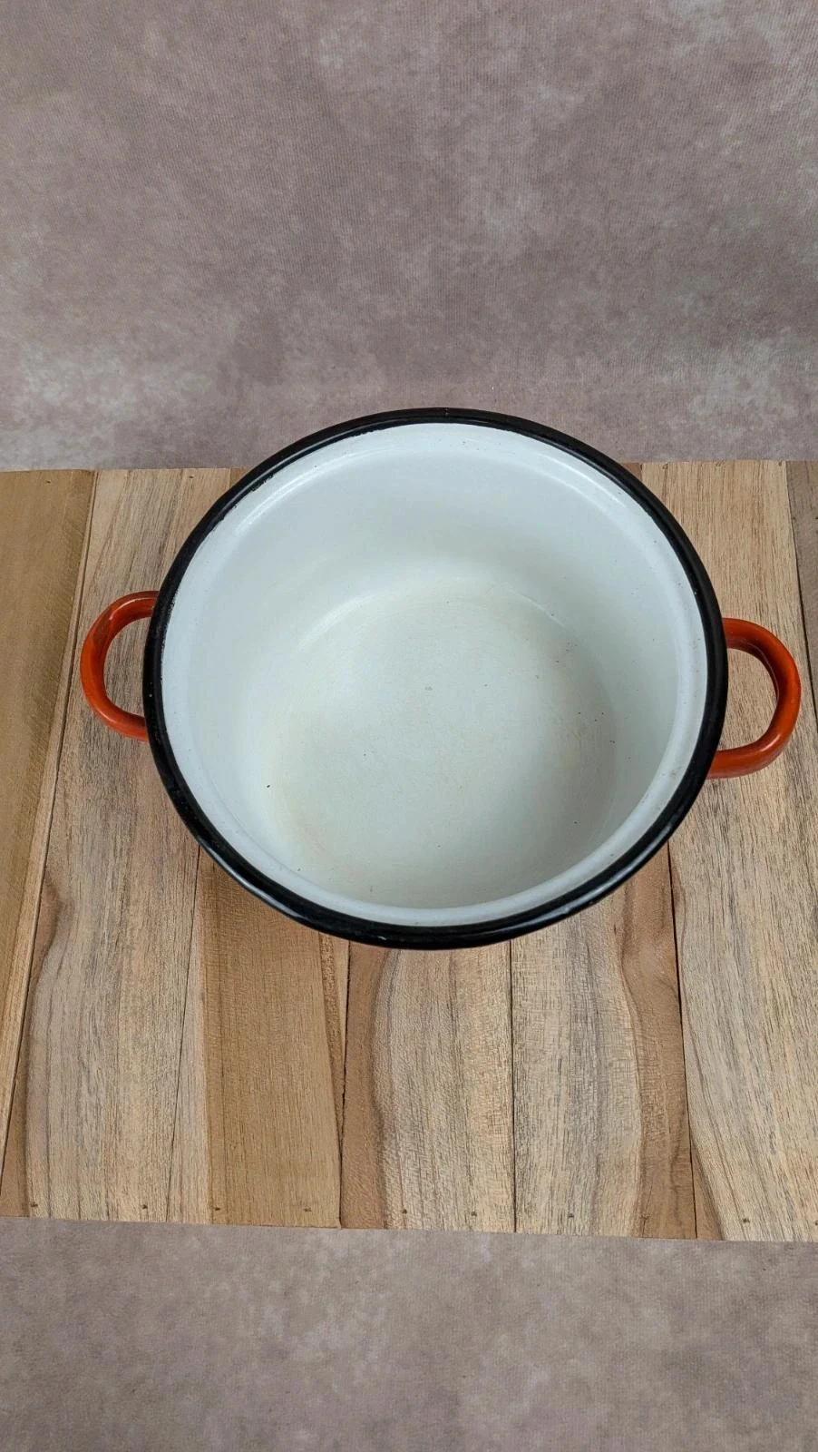 Petite cocotte vintage en fonte émaillée – photo 2